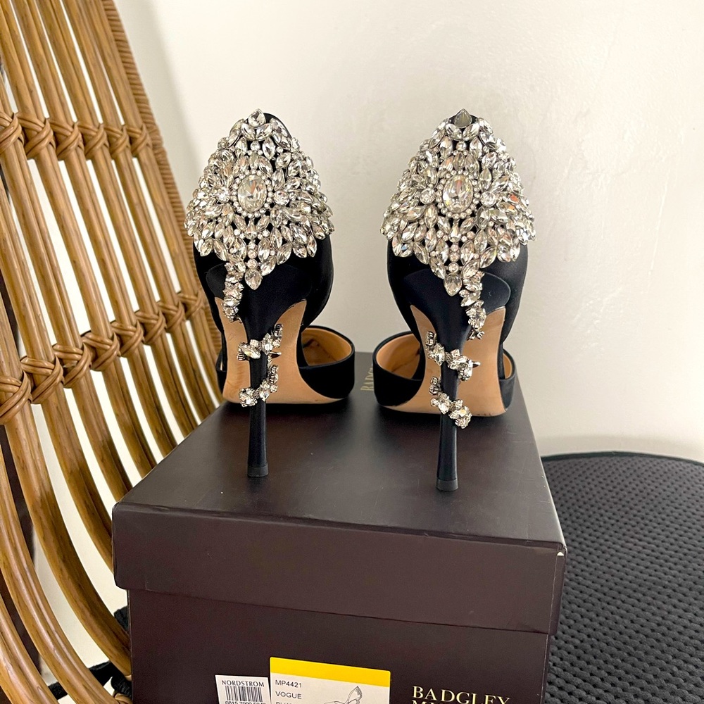 Stunning shoes, worn once for a wedding; 4” heel